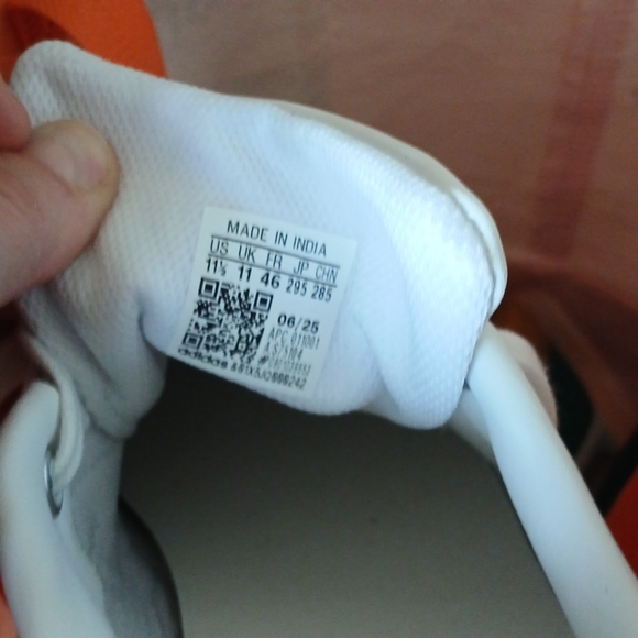 Adidas White Shoes Men 11.5 NEW - Picture 4 of 4